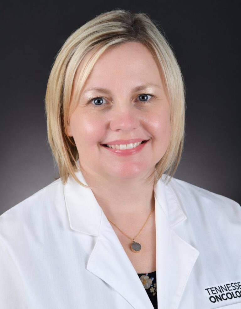 Kelly Golden APP 2 scaled 1 768x984